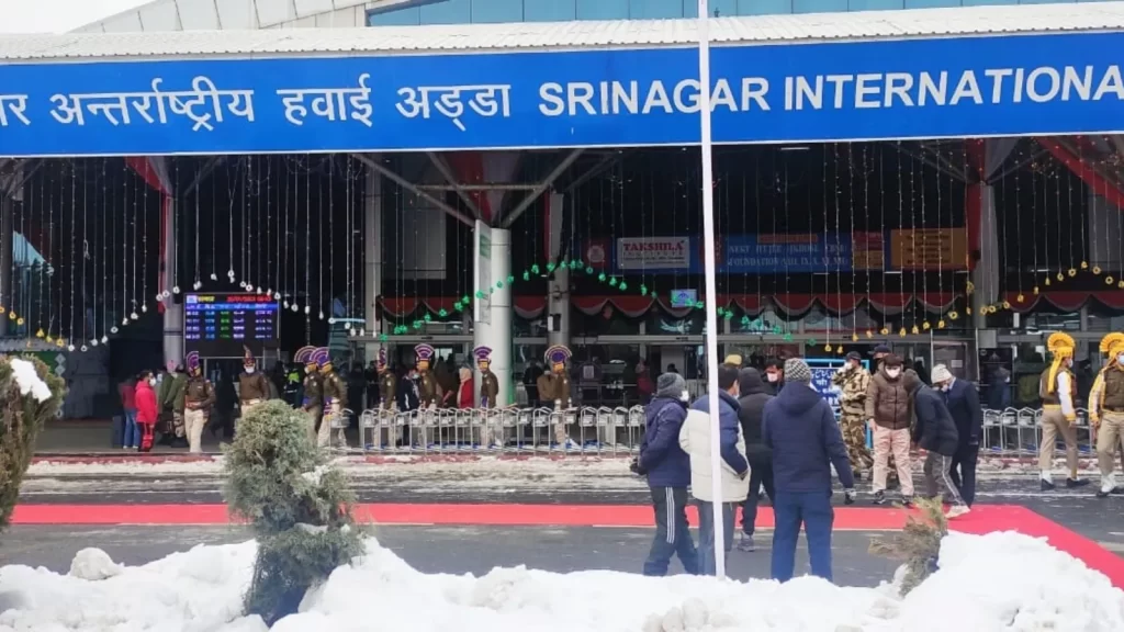 El Aeropuerto Internacional de Srinagar marca el día más ocupado de la historia con más de 15,000 pasajeros