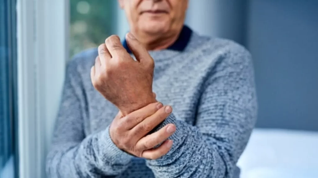 La fuerza de agarre débil podría indicar problemas de salud importantes: estudio