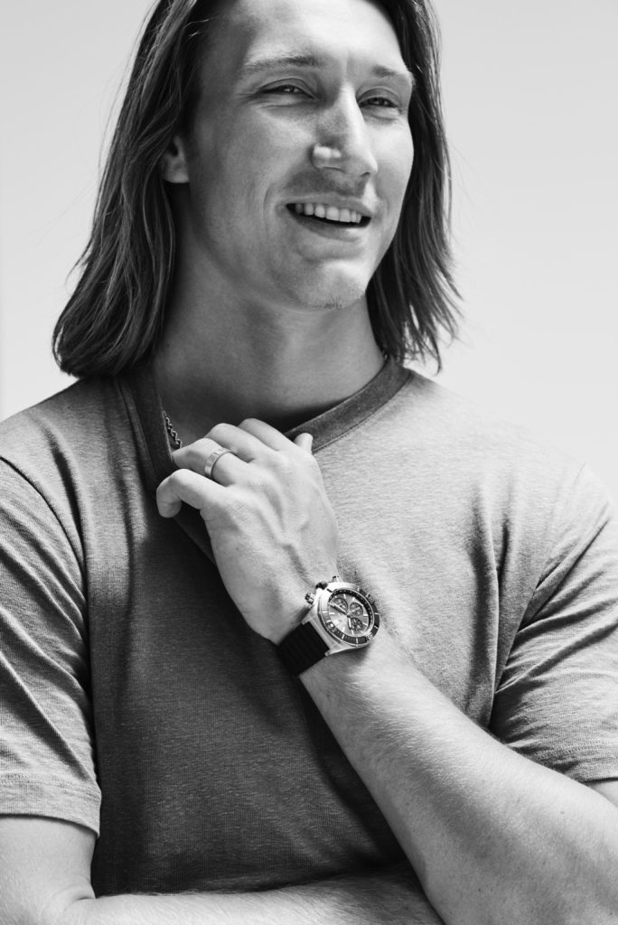 EXCLUSIVO: Breitling nombra al mariscal de campo de la NFL Trevor Lawrence como embajador de la marca