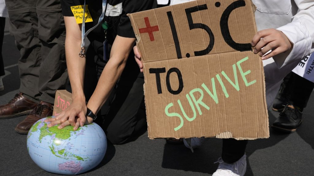 Antes de la cumbre de Davos, los VIP enfrentan críticas sobre el uso de aviones privados: ¿Qué tan contaminantes son?